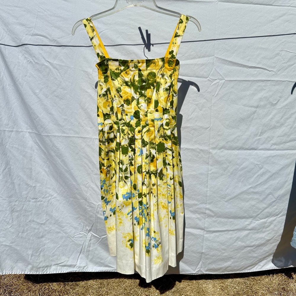 Maggy London yellow floral sleeveless dress size 8.NWT
